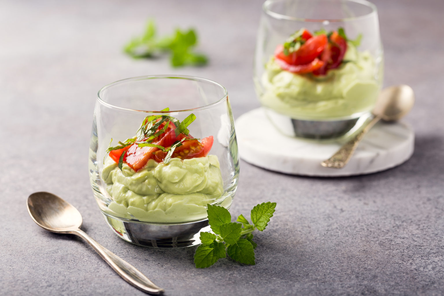 Mousse D'avocat Et De Langoustines Au Pineau - La Lumineuse